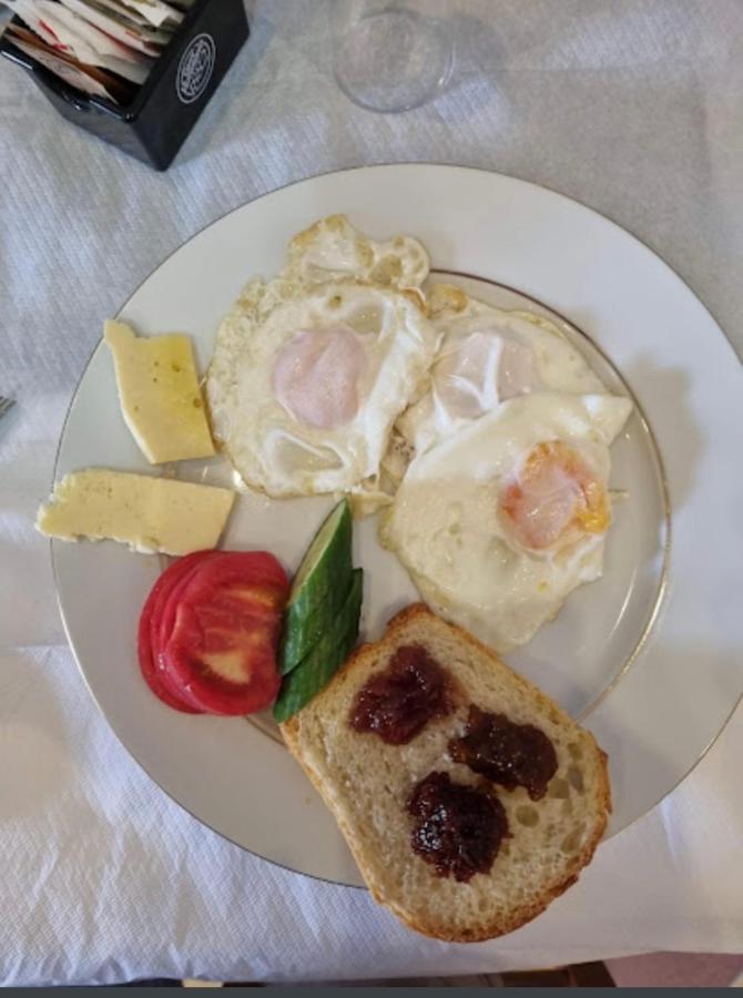 Hotel Vila Nino Berat Eksteriør bilde