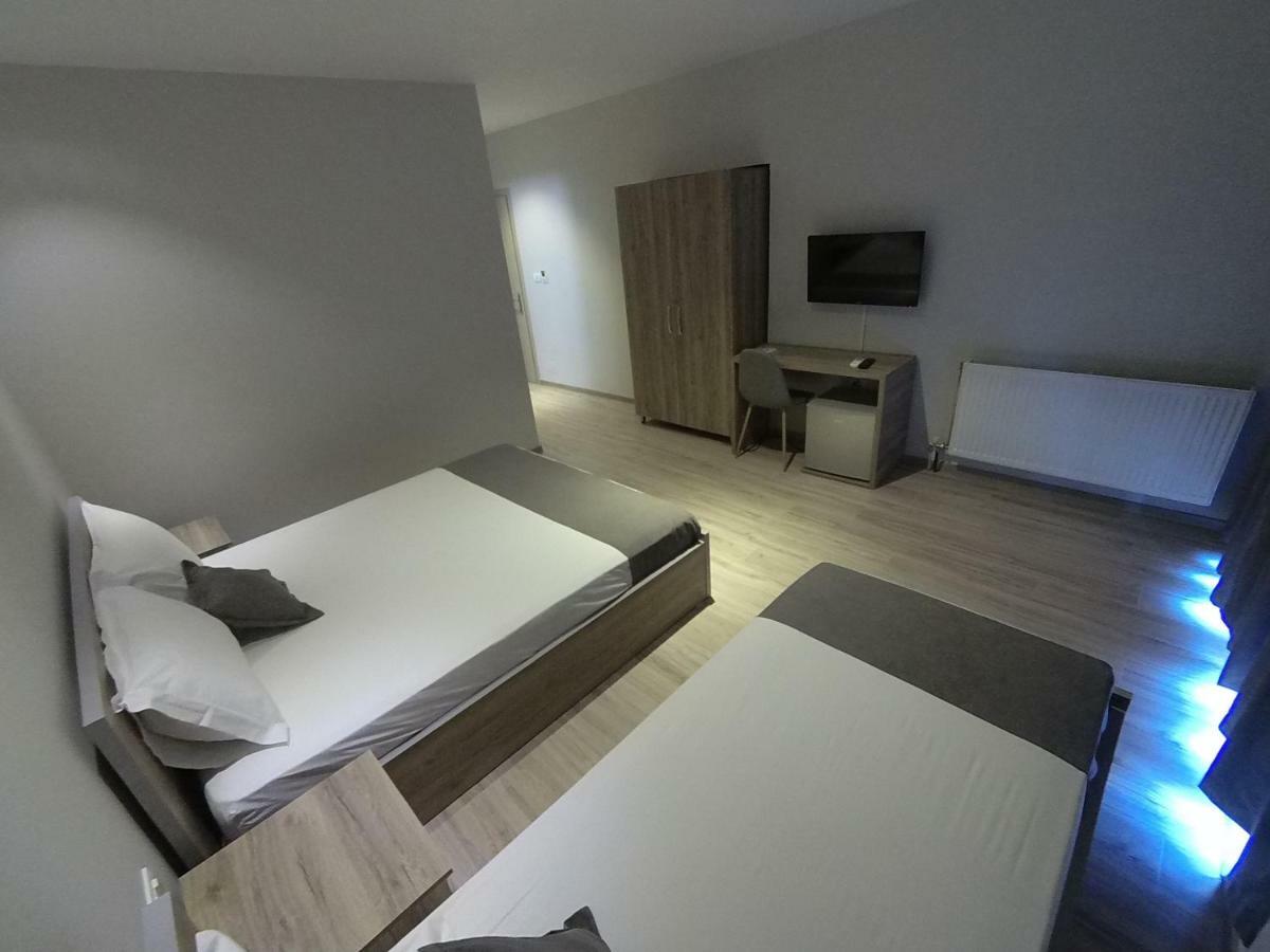 Hotel Vila Nino Berat Eksteriør bilde
