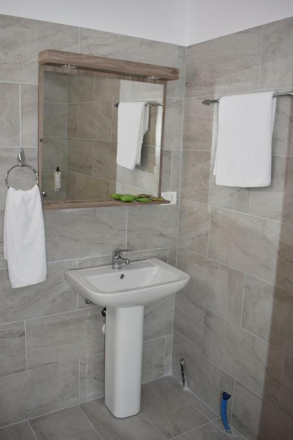 Hotel Vila Nino Berat Eksteriør bilde